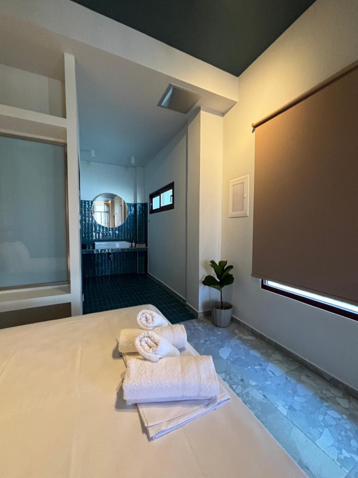 Take Me Here With A Sea View By Salt Apartments Volos Exterior foto
